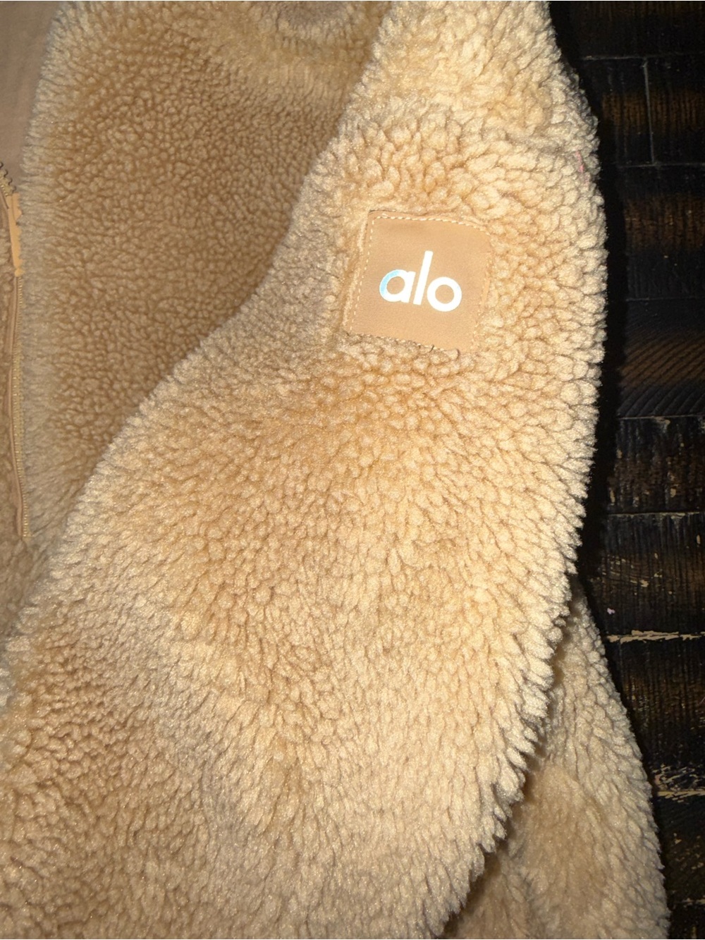 ALO Yoga Streetside Half Zip Hoodie Pullover Sherpa Camel Medium - Picture 10 of 17